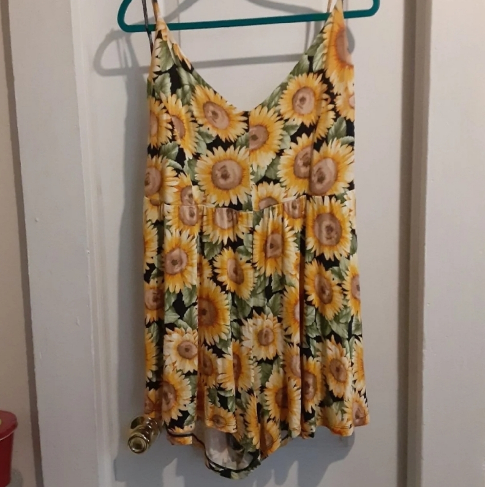 SOLD! FOREVER 21+ Sunflower Cami Romper 3X